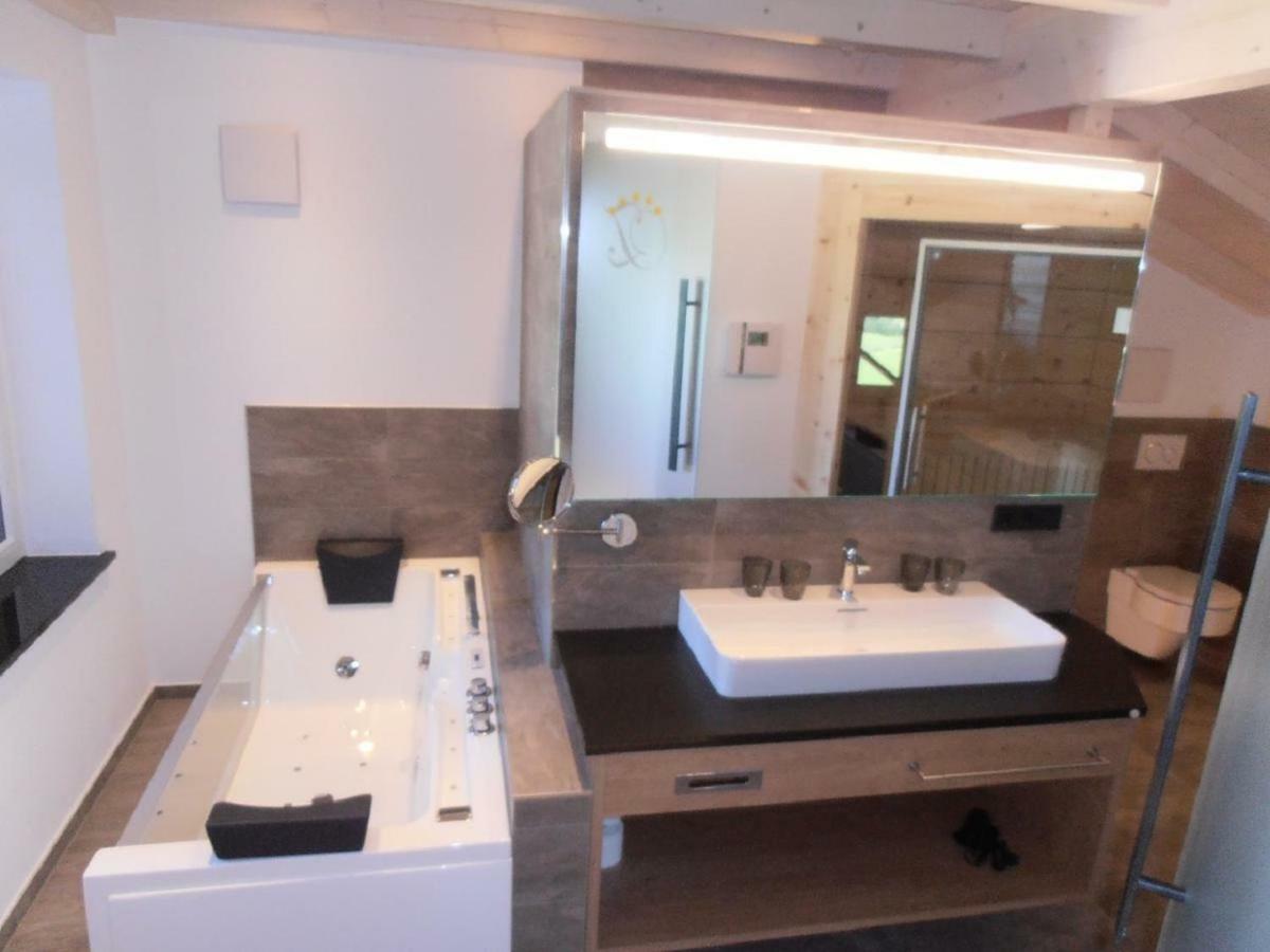 Wellness Ferienwohnungen Zellertalblick Drachselsried Luaran gambar